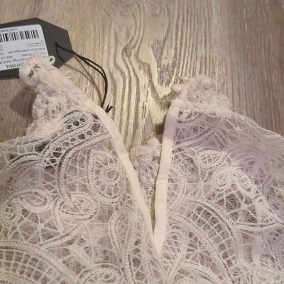 Disturbia Lyra lace ruched neck neck blouse size 2 new - Picture 2 of 4